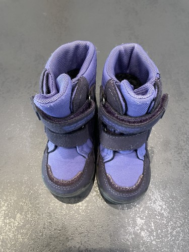 Winterstiefel lila